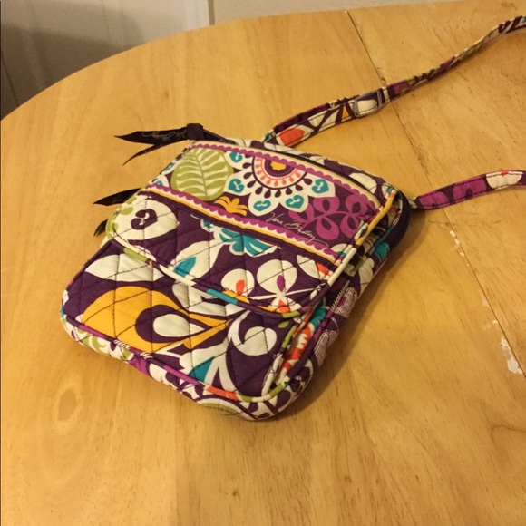 Vera Bradley Handbags - Vera Bradley cross body bag